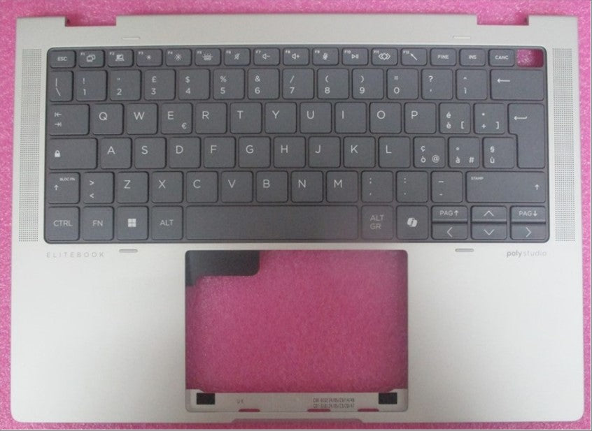 P04318-061